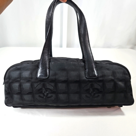 Chanel Black Travel Line Vintage Purse - Picture 1 of 10